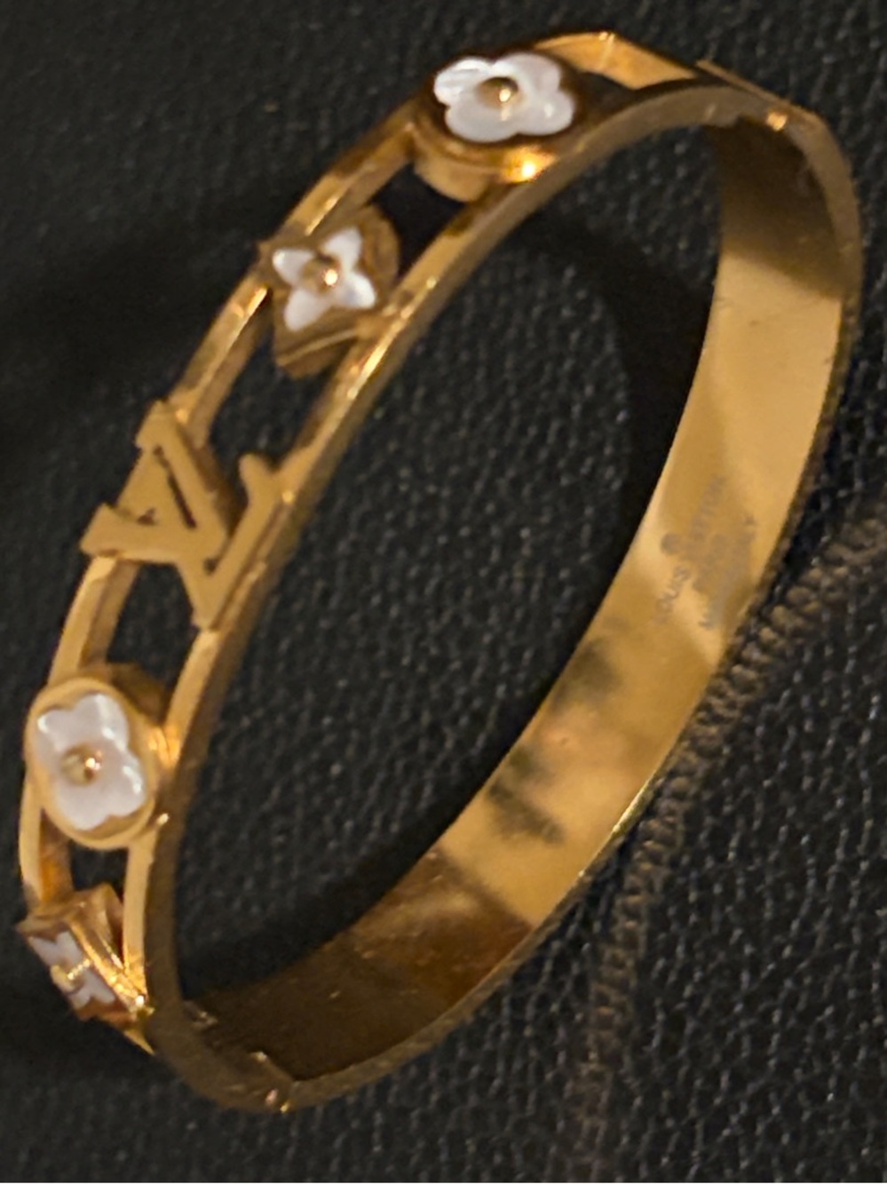 🐚 LV monogram Cuff / Bangle ✨
